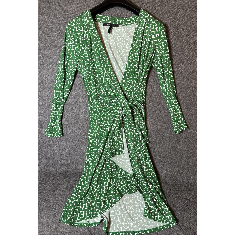BCBGMaxazria Dress Womens Small Green White Giraffe Print Wrap 3/4 Sleeve Vneck